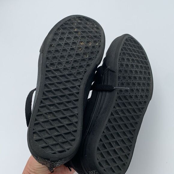 Vans high top lace up black monochromatic sneakers, boys size 3 - Picture 11 of 12